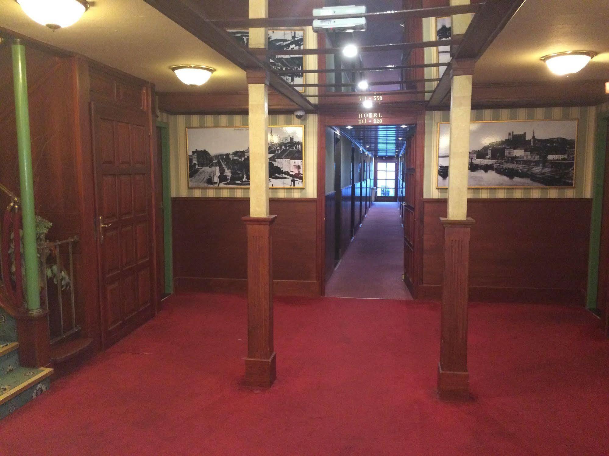 Botel Marina Bratysława Zewnętrze zdjęcie